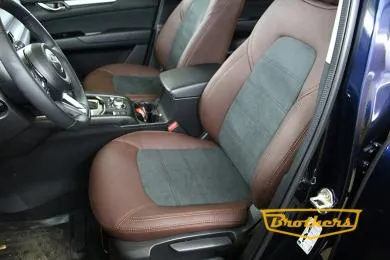 Чехлы на Mazda CX 5 II (active), серии "Aurora" - коричневая строчка