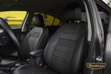 Чехлы на Kia Cerato 3 серии "Premium" - черная строчка