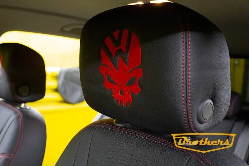 Чехлы на Volkswagen Tiguan, серии "Aurora" - красная строчка с логотипом
