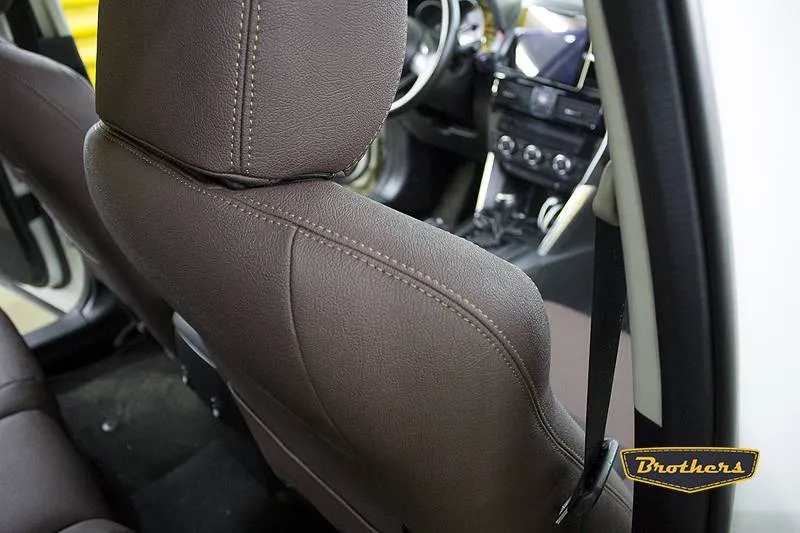 Чехлы на Mazda CX 5, серии "Aurora" коричневые - коричневая строчка